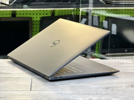 Dell XPS 9640 49